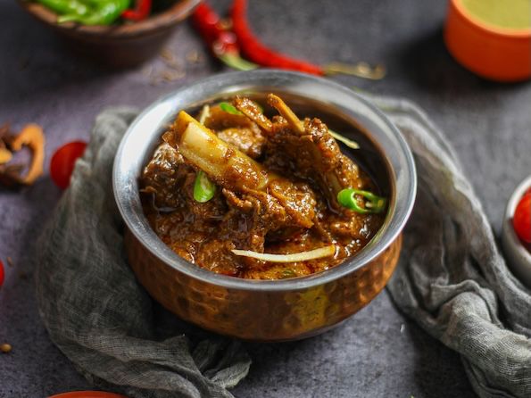 Mutton presented in a serving bowl